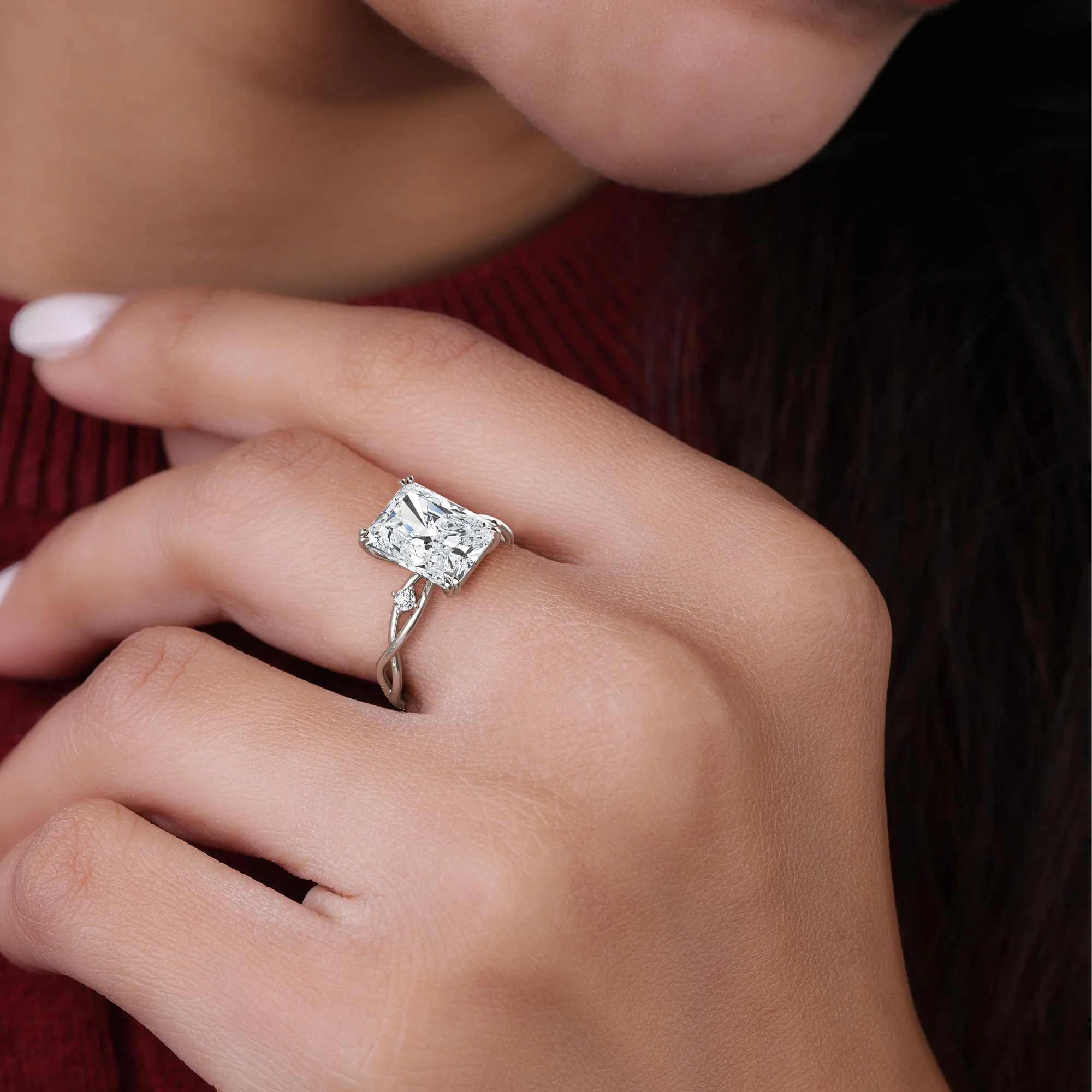Amira丨3CT Radiant Cut Lab Diamond Twisted Three Stones Engagement Ring - Image 28