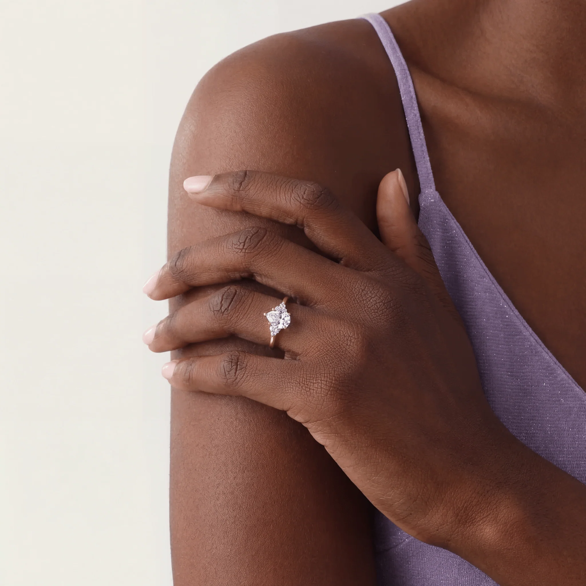 Juliette丨1CT Pear Cut Lab Grown Diamond Cluster Ring with Round Accents in 14K Gold/Platinum - Image 17