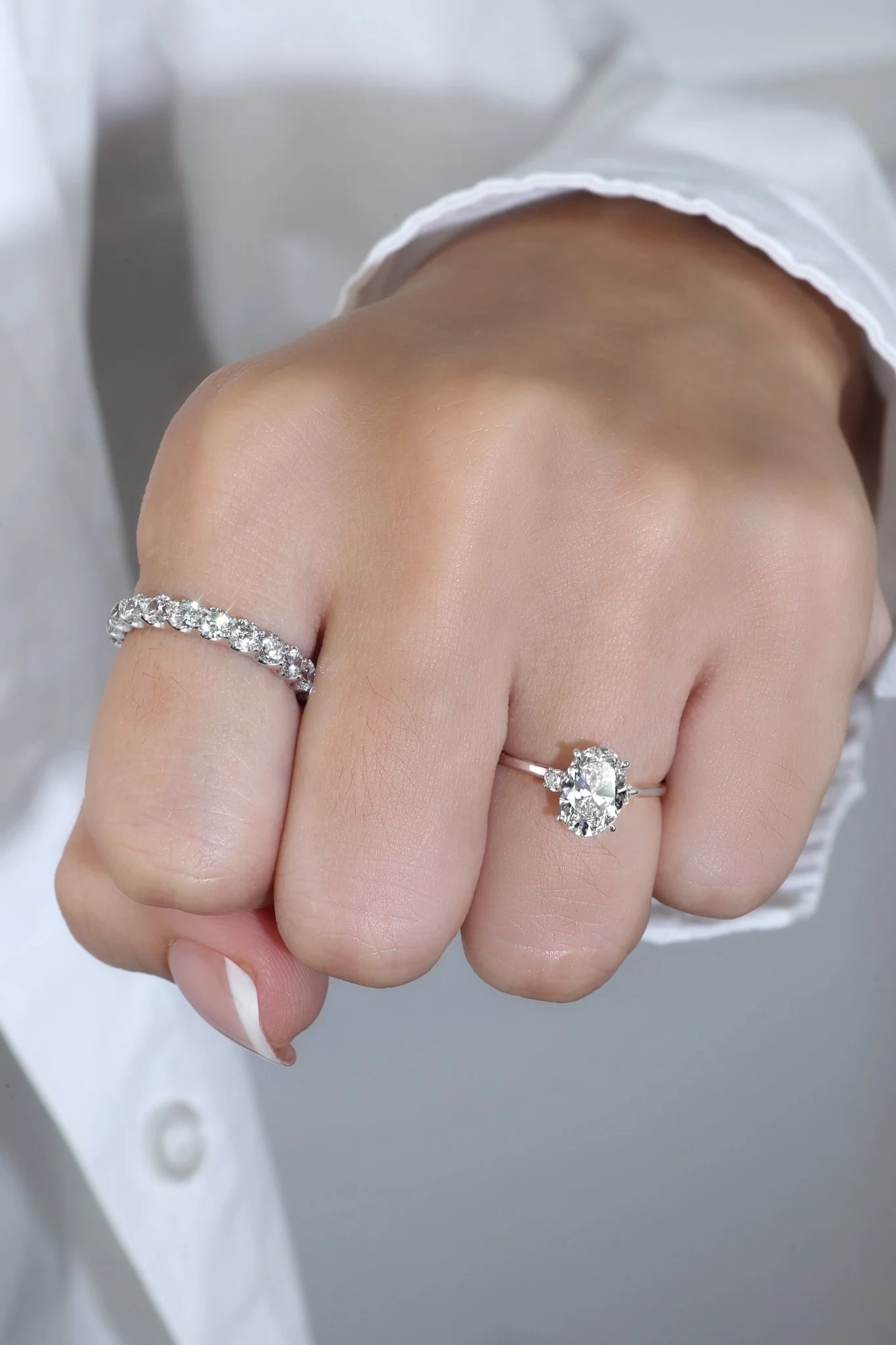 Olivia丨1CT Three-Stone Lotus-Inspired Lab-grown Diamond Engagement Ring - Image 12