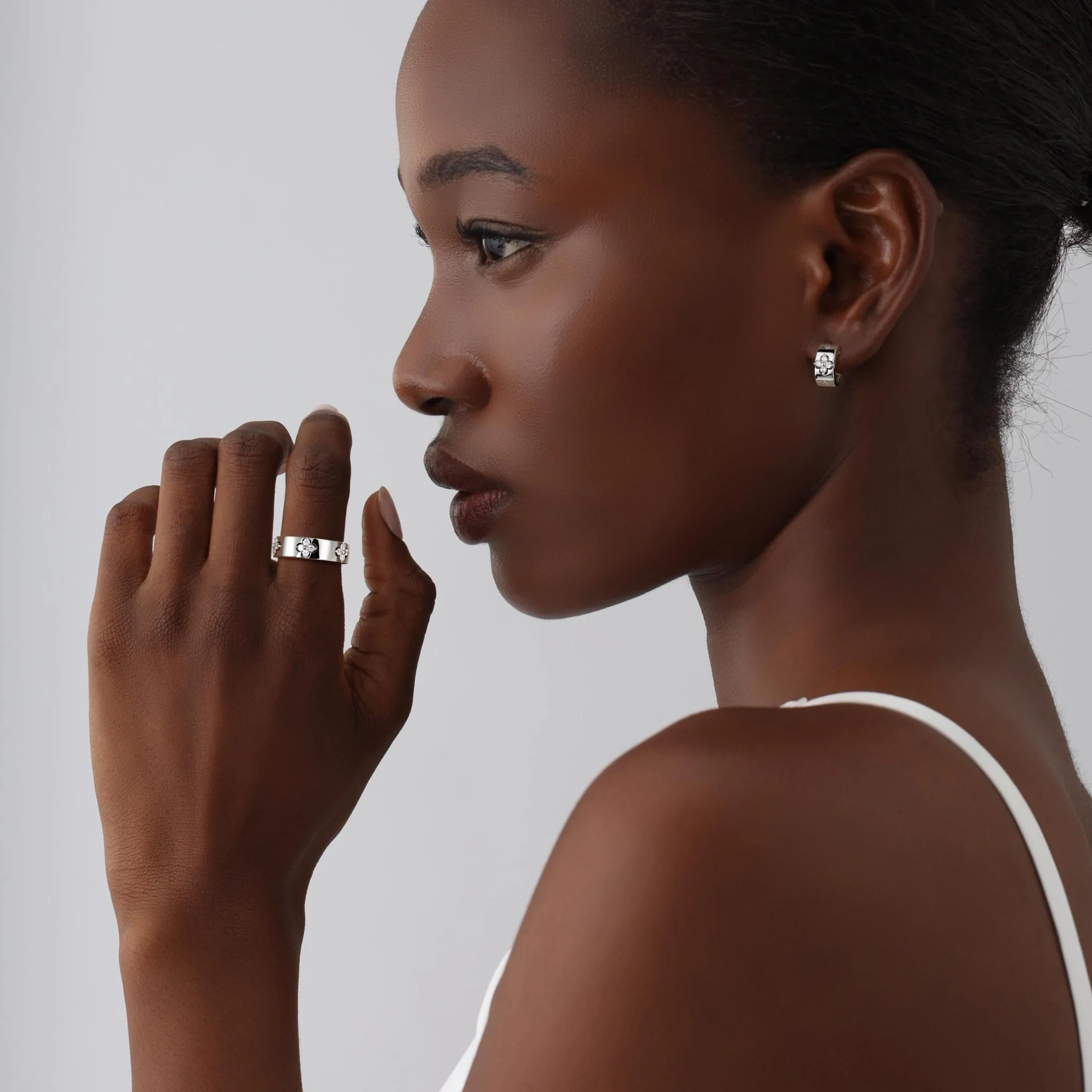 Lab Created Diamond Four-leaf Clover Ring in 14K Solid Gold - Image 3