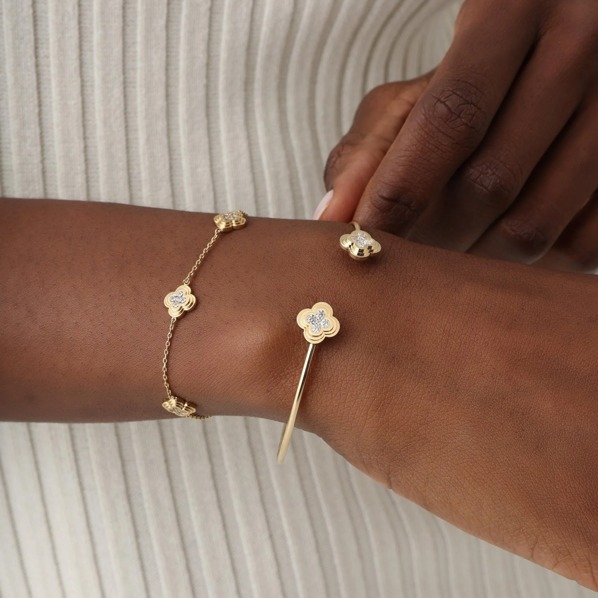 Lab Grown Diamond Bangle Bracelet With Clover Design - Image 3