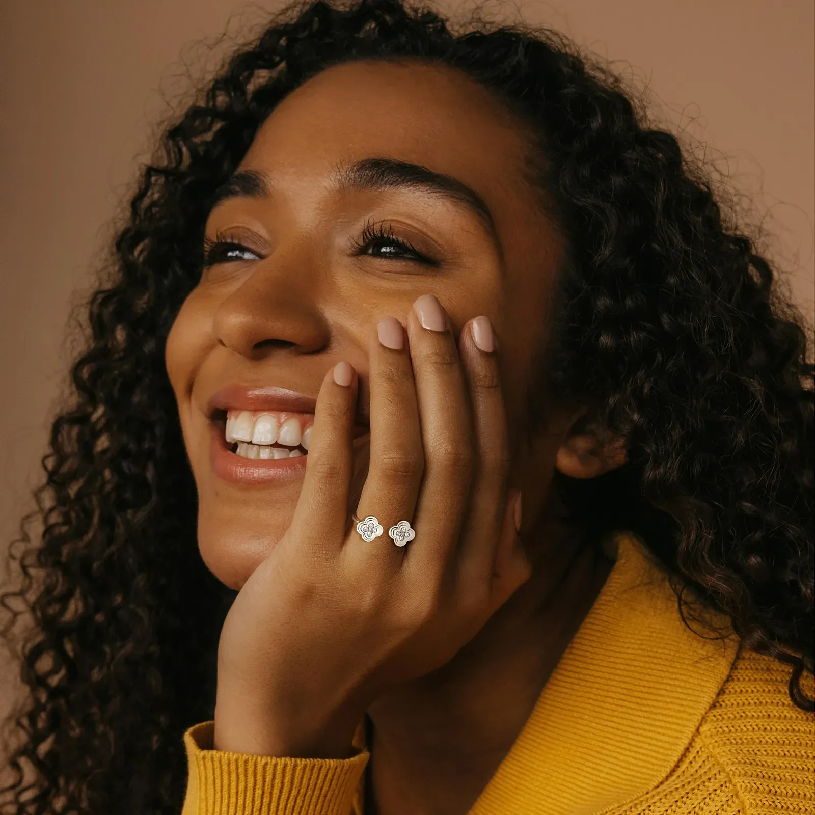 Lab Grown Diamond Clover Ring In 14K Gold/Platinum - Image 9