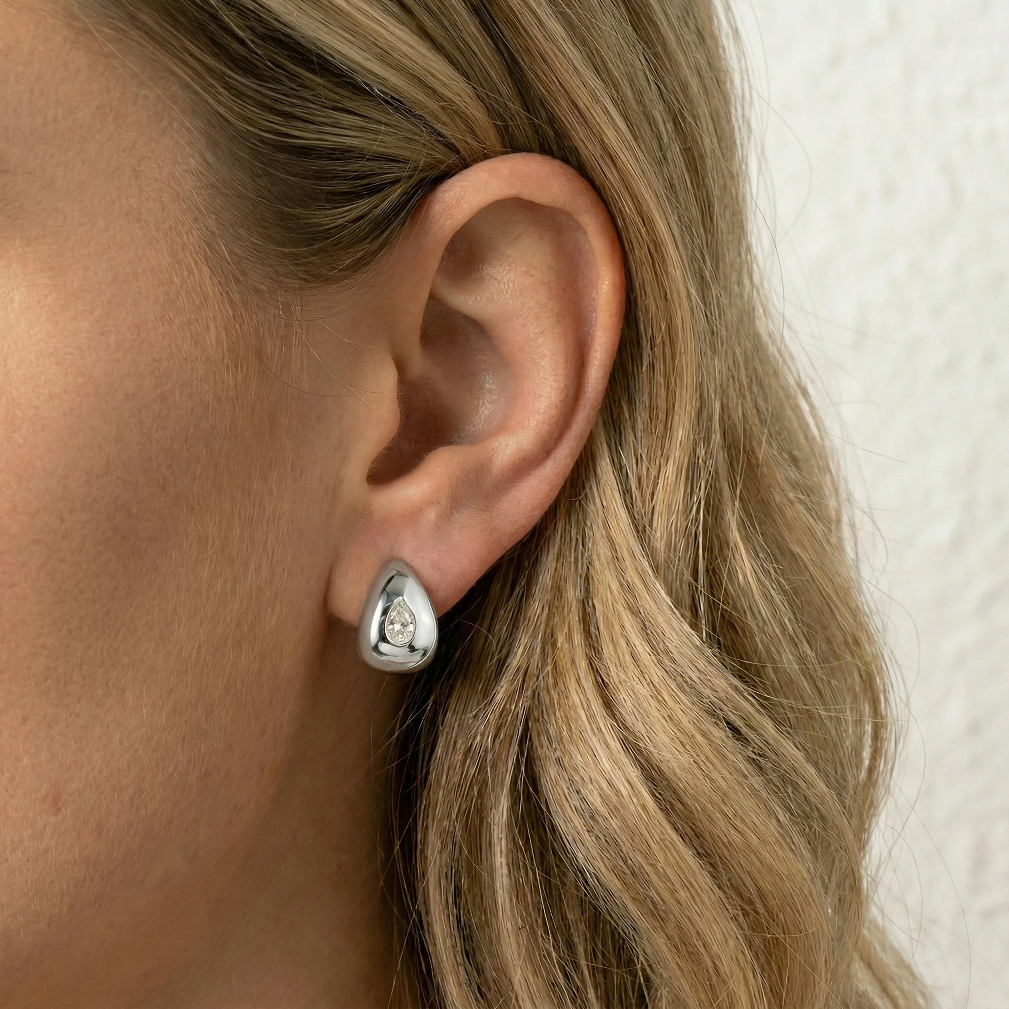 Pear Lab-Grown Diamond Sculptural Huggie Earrings in 925 Sterling Silver - Image 3