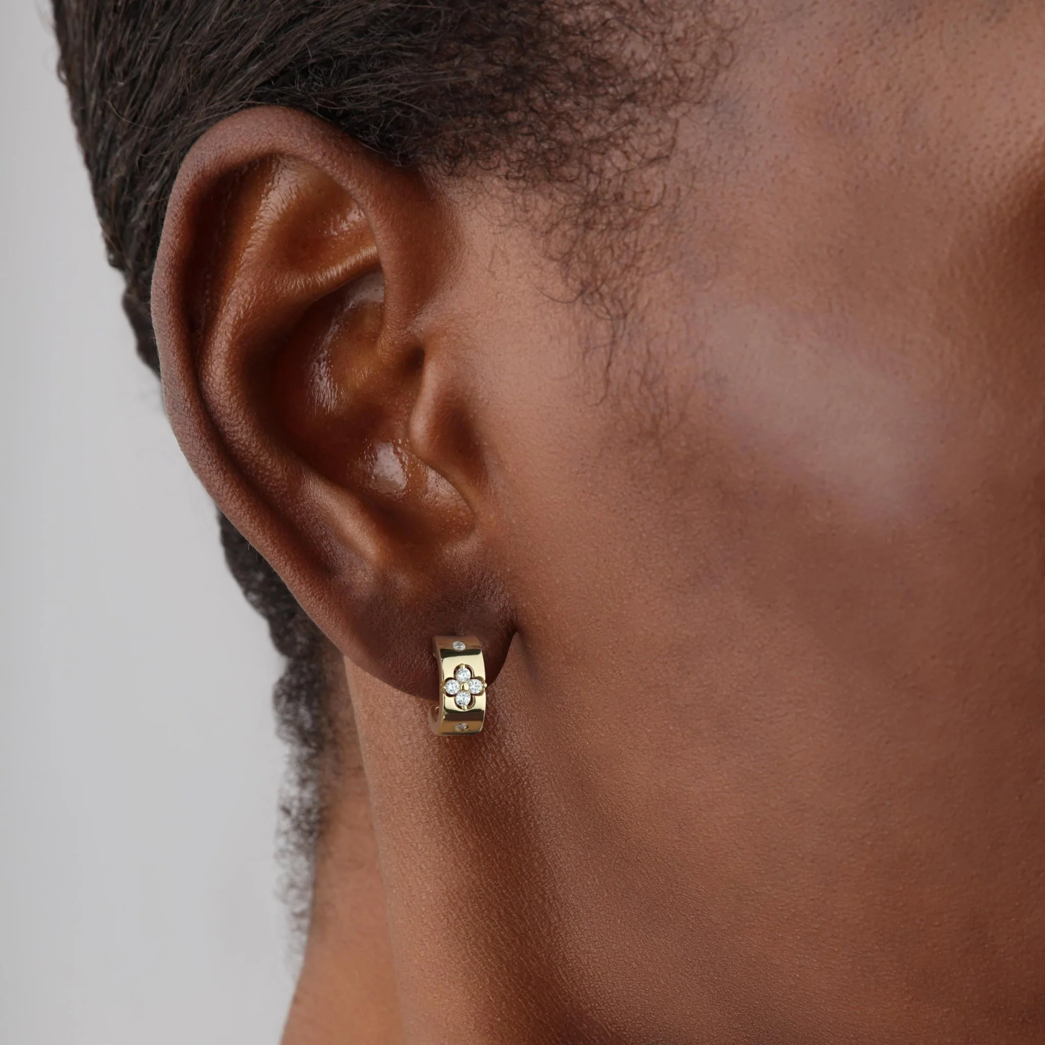 Sterling Silver Lab-Grown Diamond Clover Hoop Earrings - Image 10